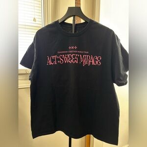 TXT Tomorrow X Together World Tour Act Sweet Mirage TShirt Size XL PTP 23 EUC